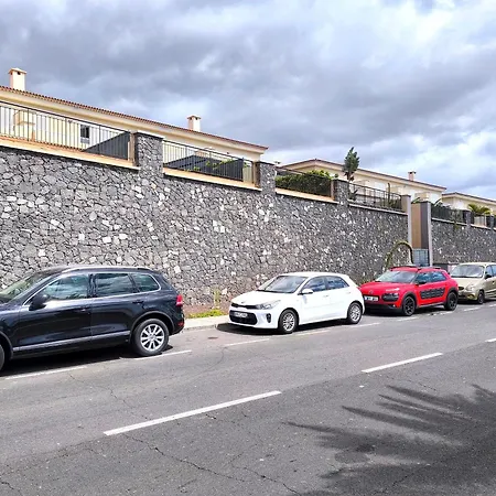 Apartmán Luna - Ac, 2 Pools, Panoramic Ocean, Private Garage, Fibre Net *